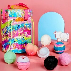LUSH *Nevermind The Bathbombs Giftset* 🩷